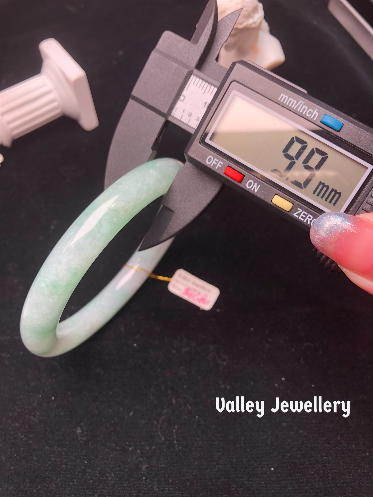Natural Jadeite Bangle