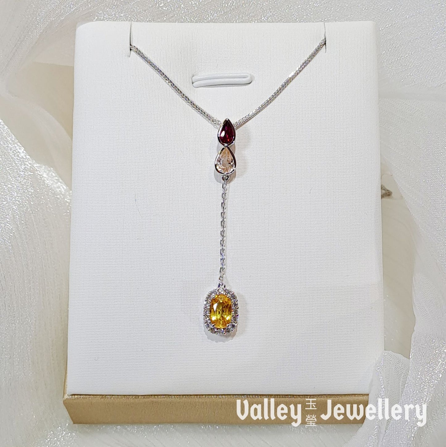 18k Natural Colour Sapphire Pendant