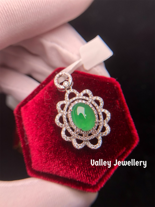 18K Natural Jadeite Pendant with diamonds