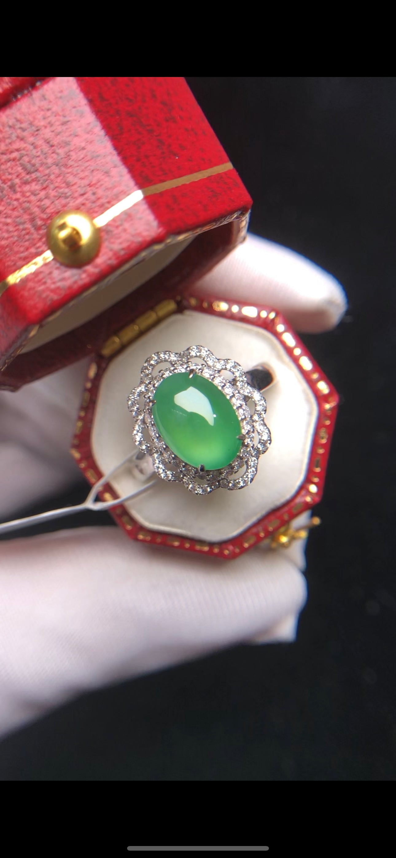 18K Natural Jadeite Ring