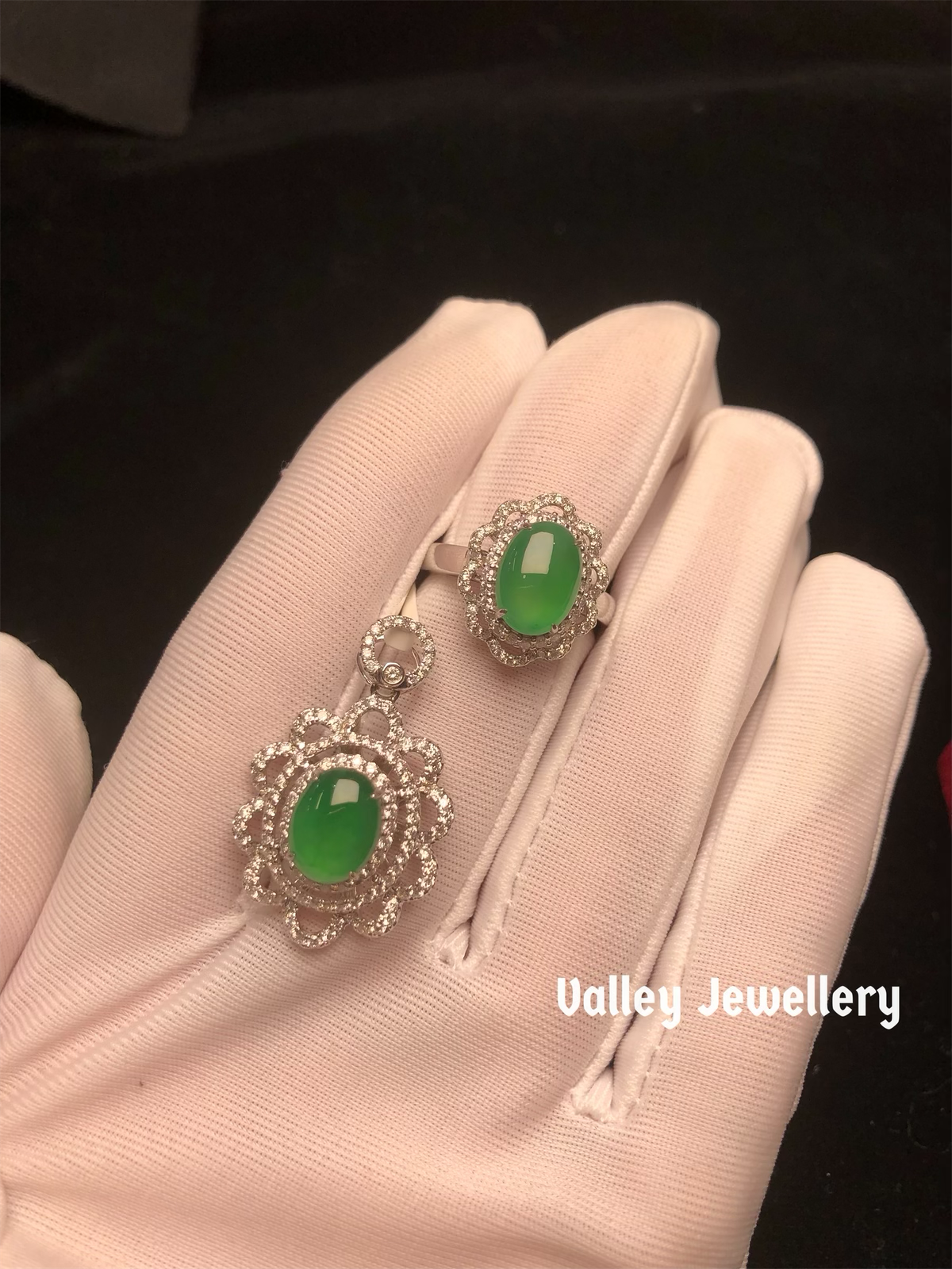 18K Natural Jadeite Ring