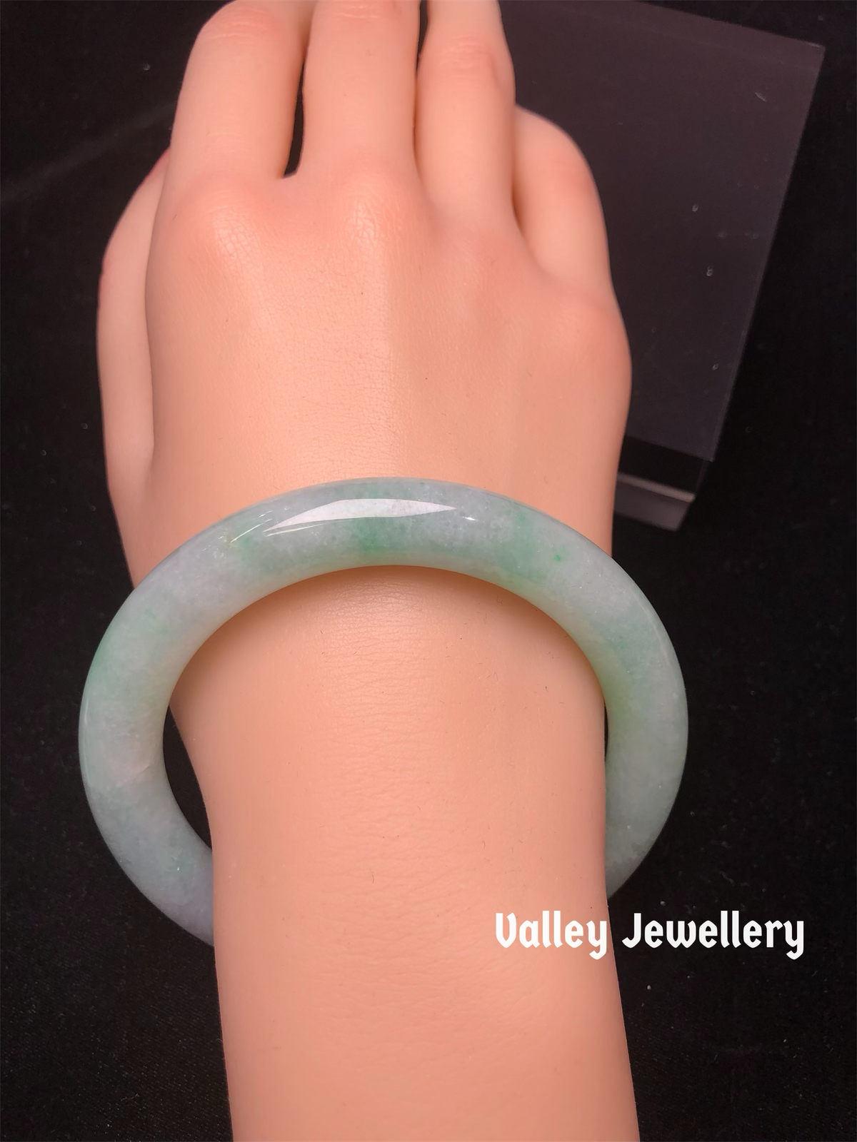 Natural Jadeite Bangle