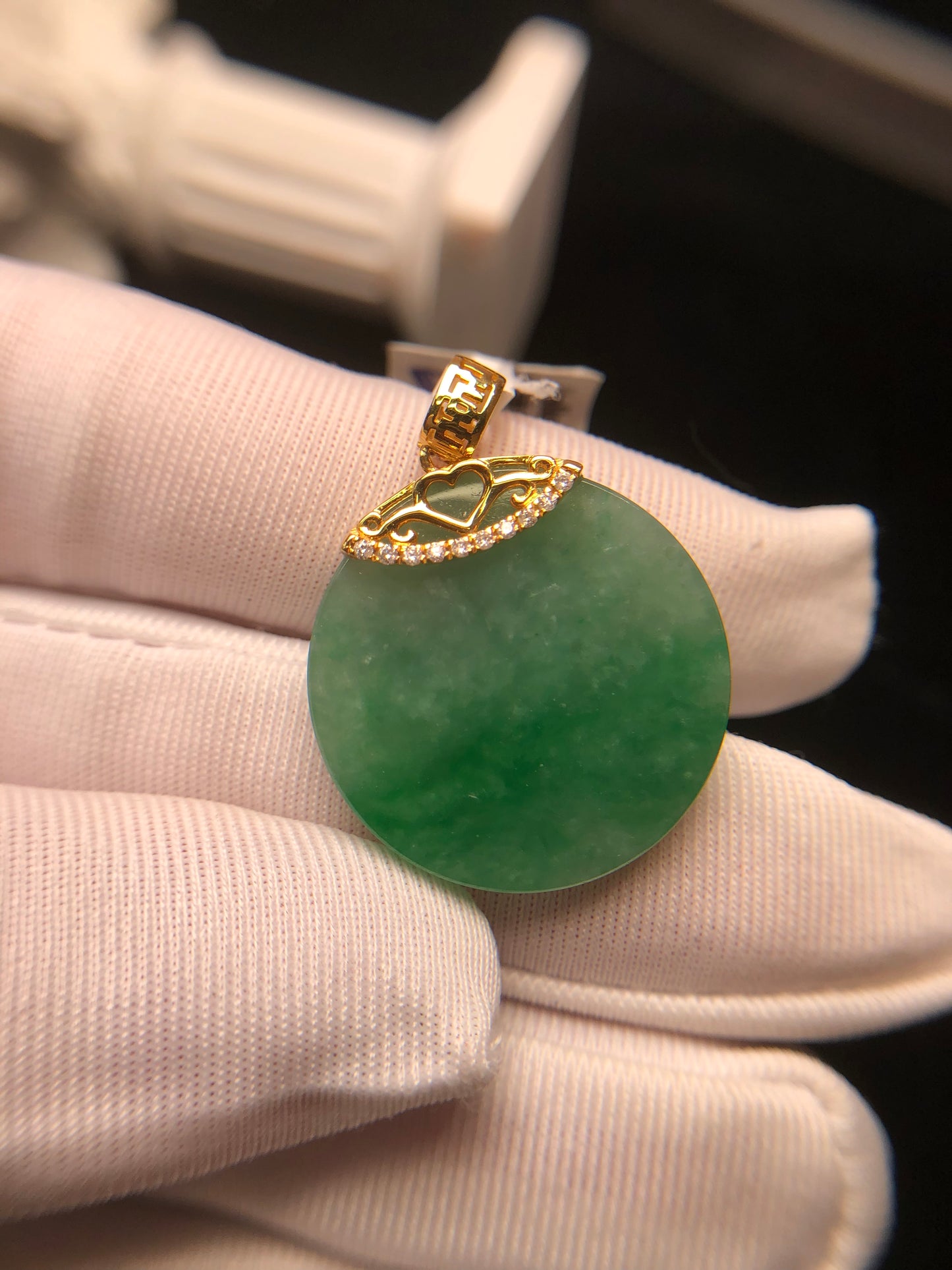 18K Gold Jadeite Pendant with diamonds