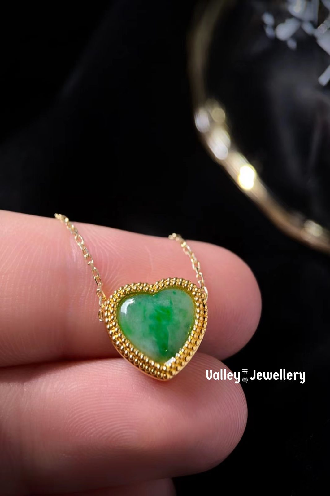 18K Gold Jadeite Pendant