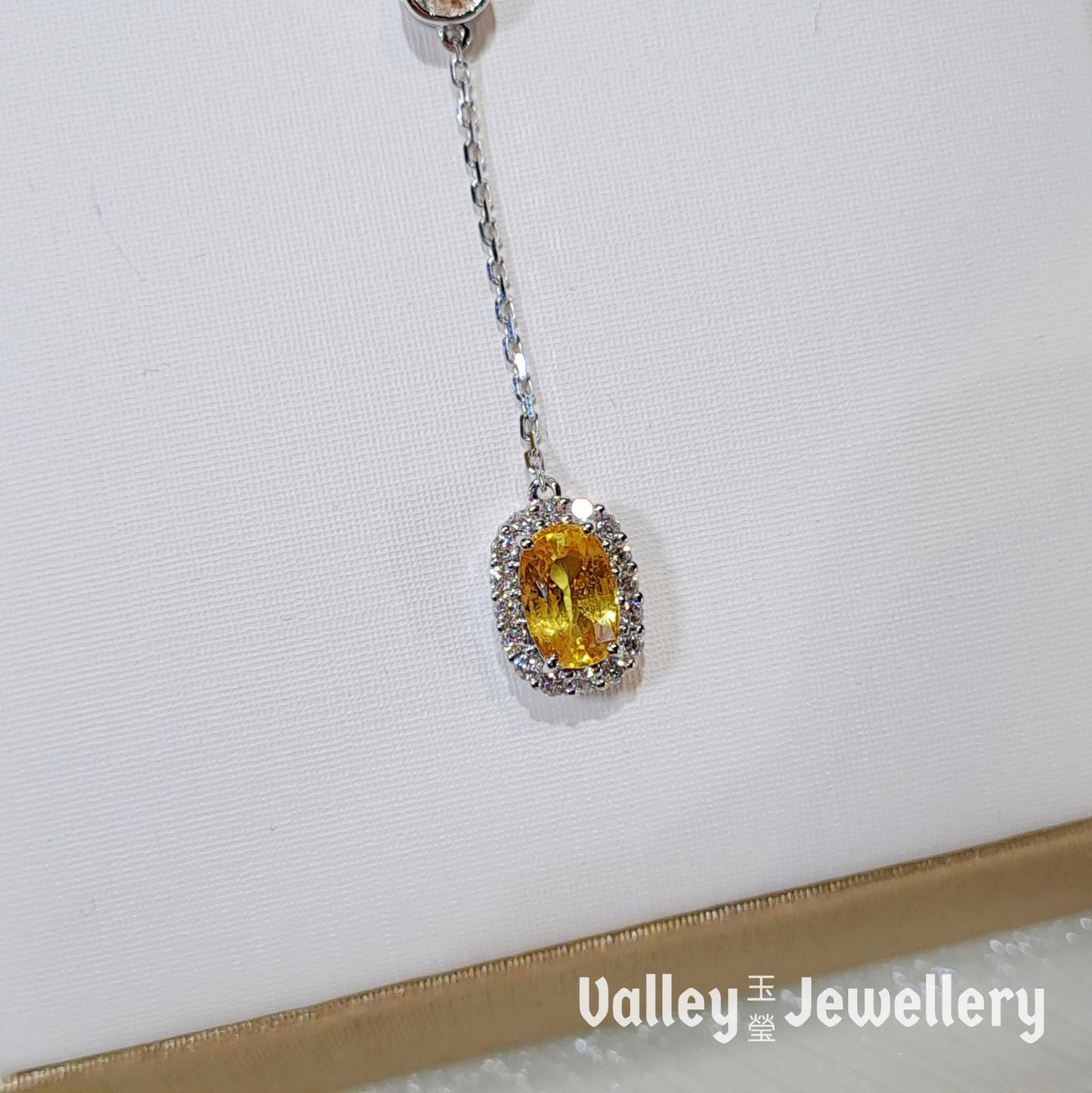 18k Natural Colour Sapphire Pendant