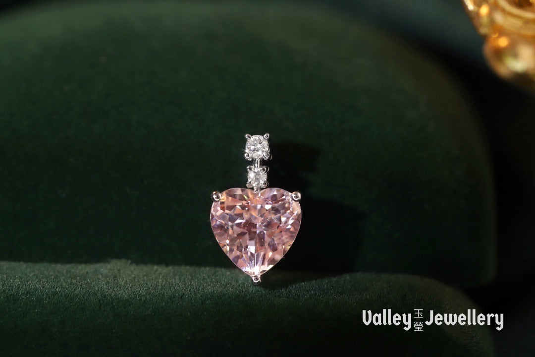 18K Sparkling Heart-shaped Morganite pendant