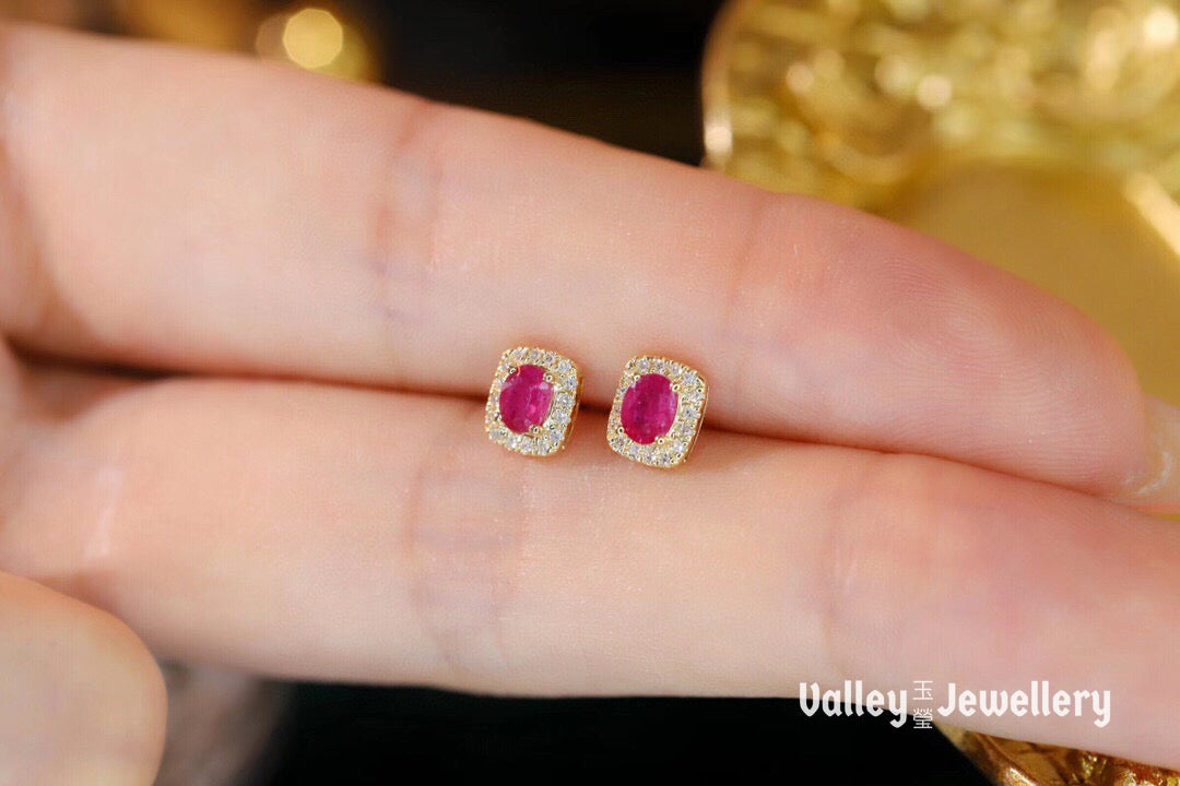 18K ruby stud earrings