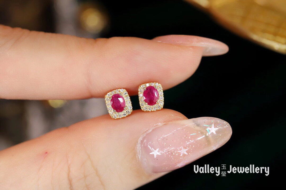 18K ruby stud earrings