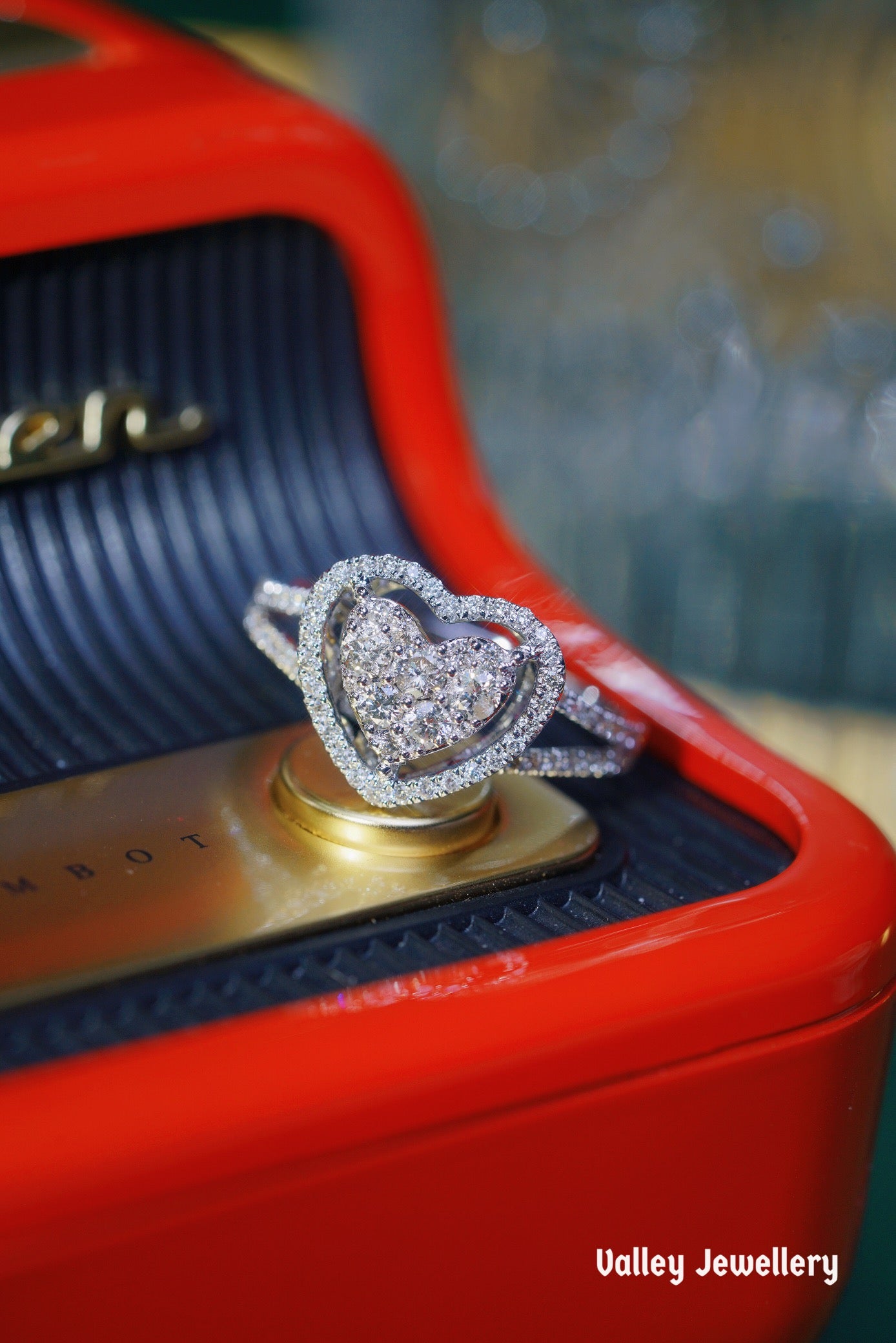 18K Heart Shaped Diamond Ring