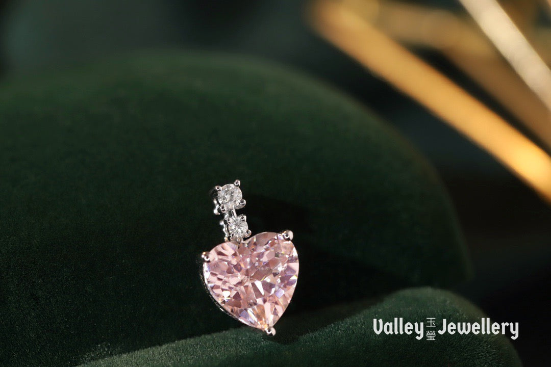 18K Sparkling Heart-shaped Morganite pendant