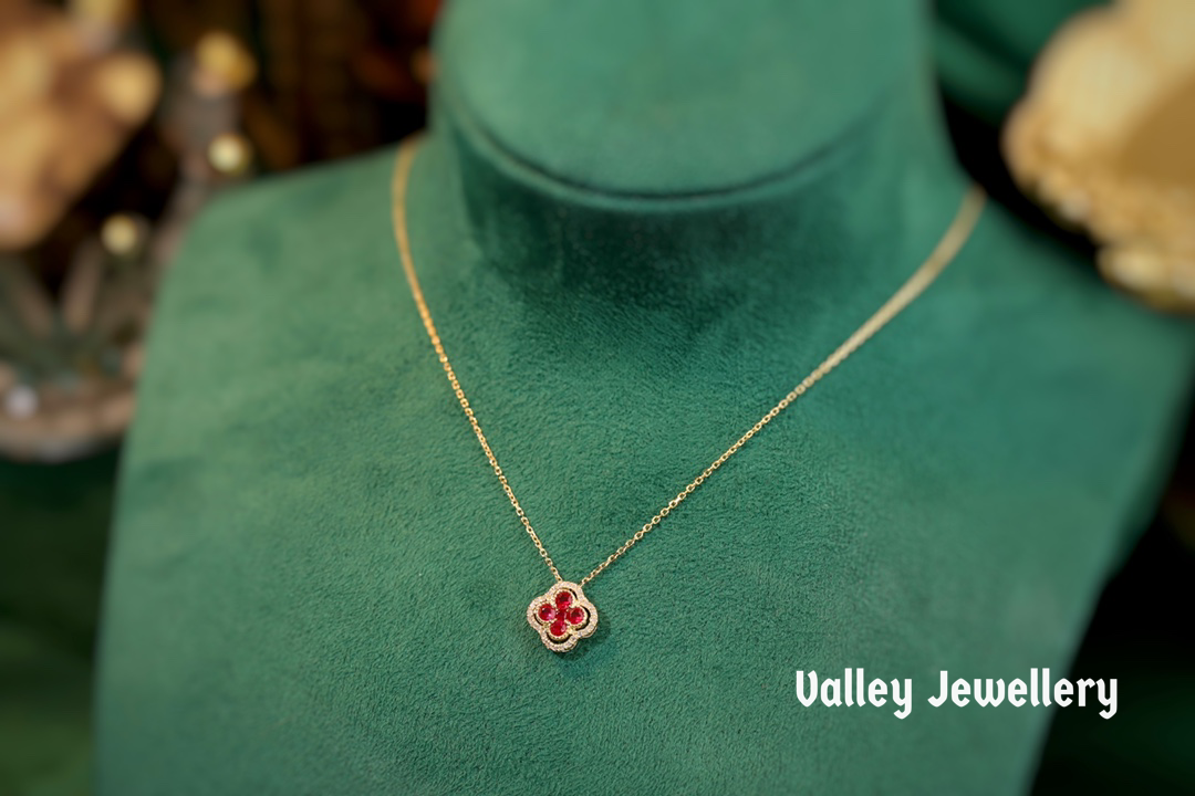 18K Ruby Four-leaf clover🍀 Necklace