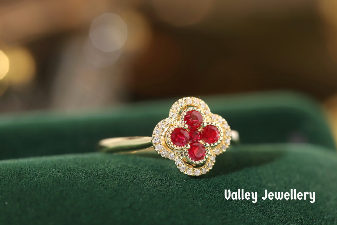 18K lucky four-leaf clover 🍀 ruby ring