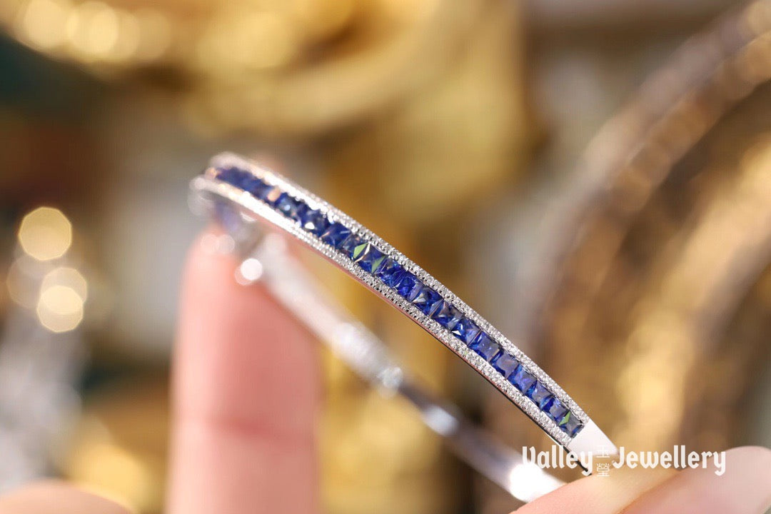 18K Blue Sapphire Bangle