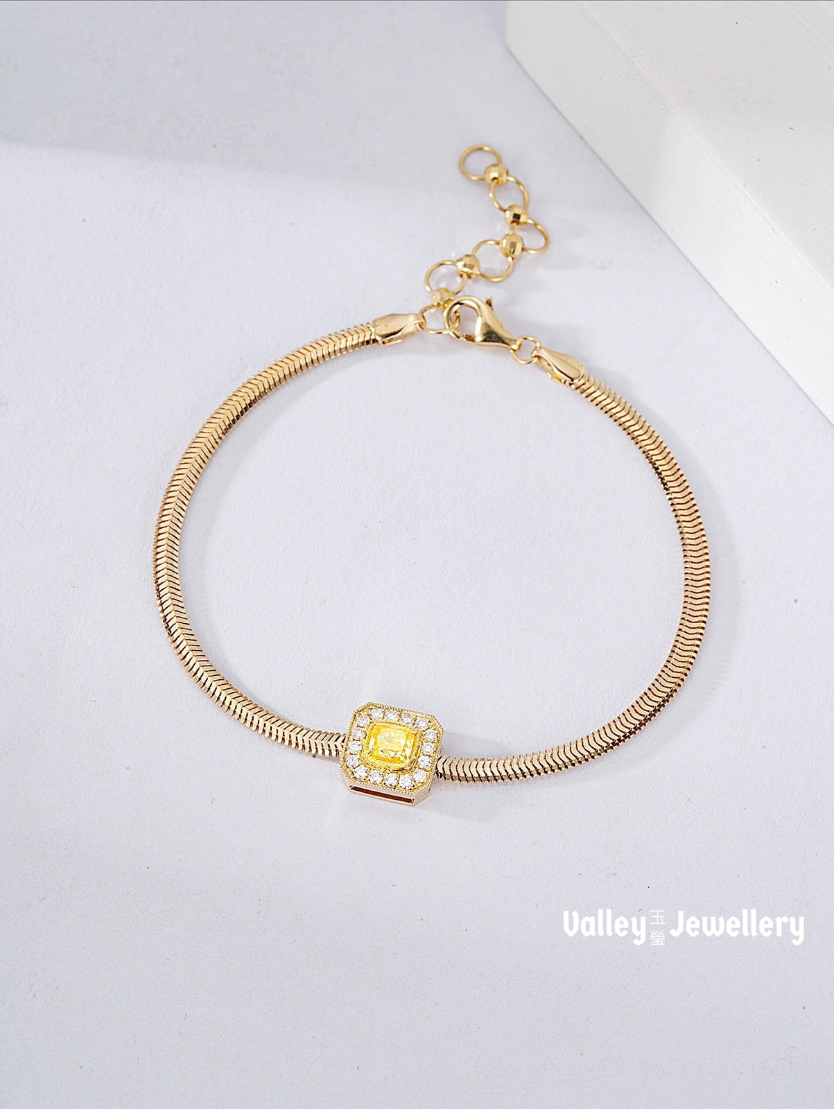 18K Yellow Diamond Bracelet