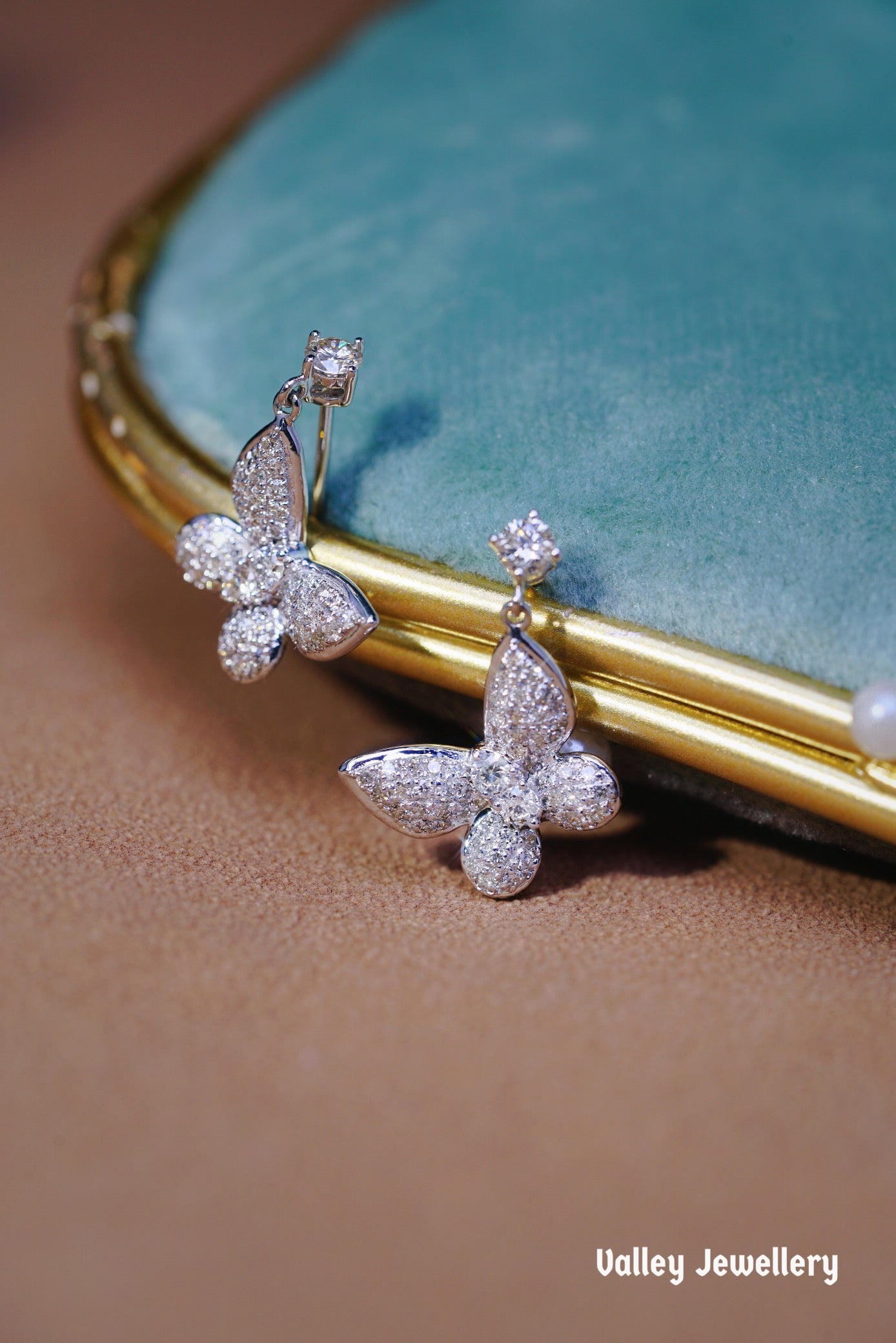 18k 0.80ct butterfly earrings