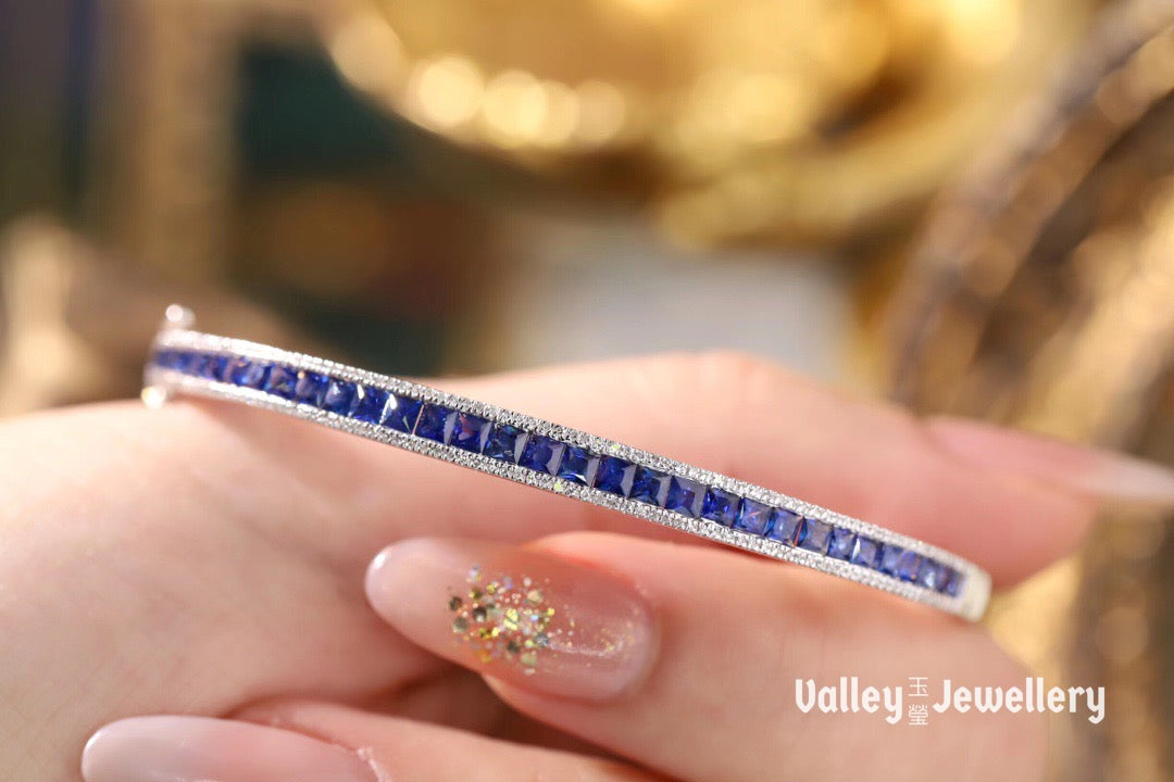 18K Blue Sapphire Bangle