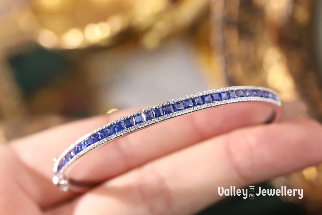 18K Blue Sapphire Bangle