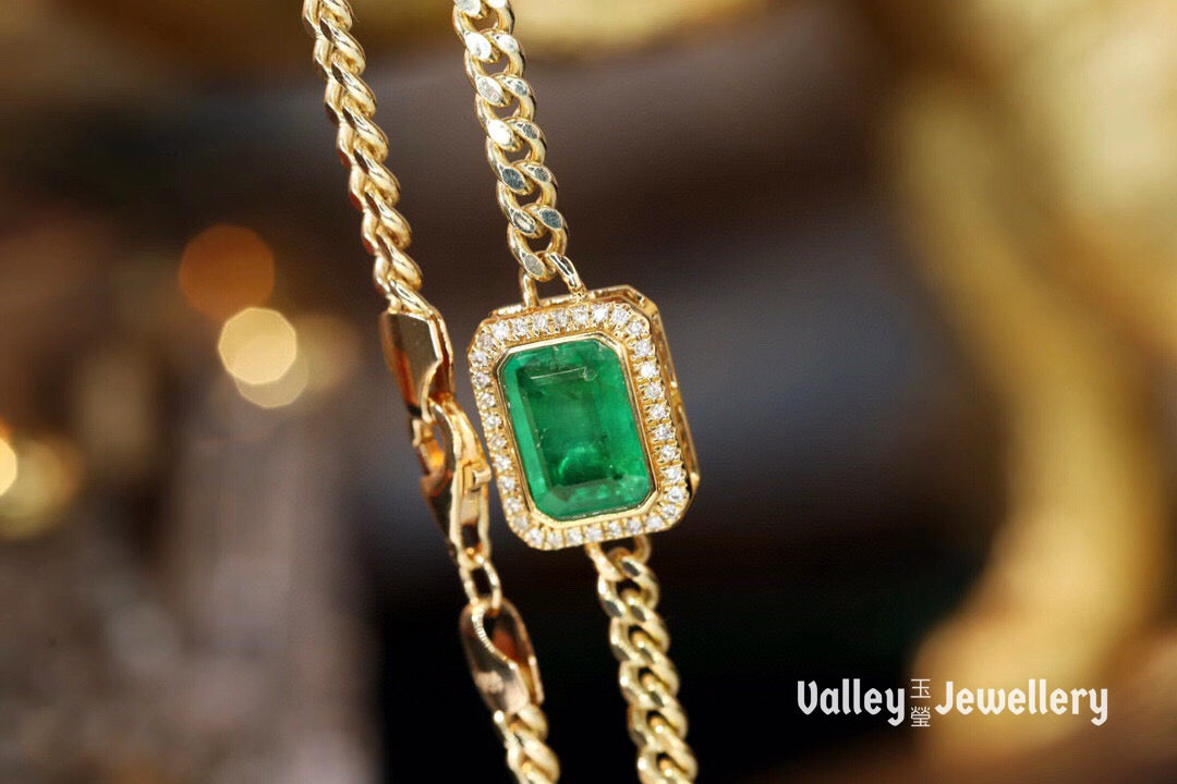 18k gold emerald square bracelet✨