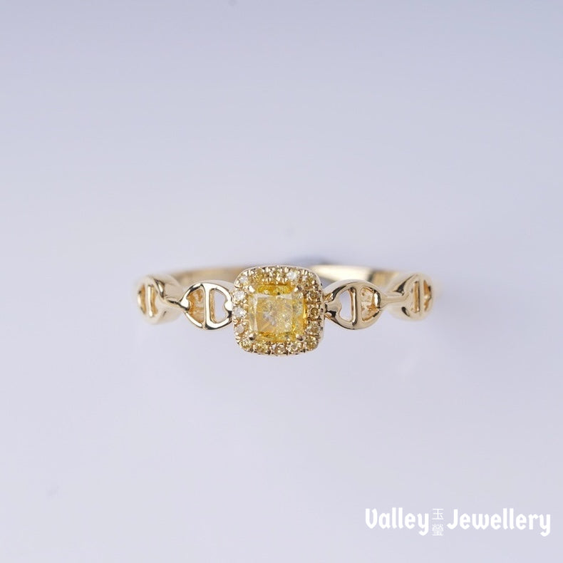 18K Yellow Diamond Ring