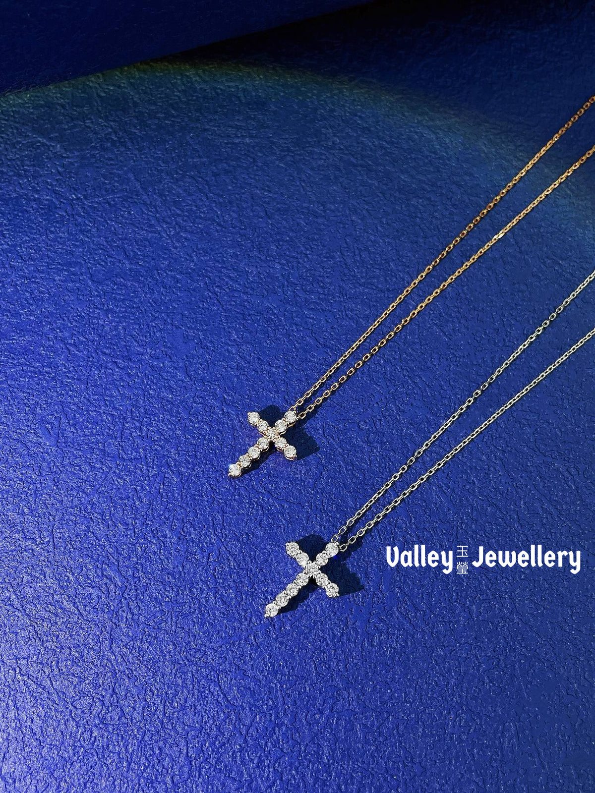 18K Cross Diamond Necklace (Small)