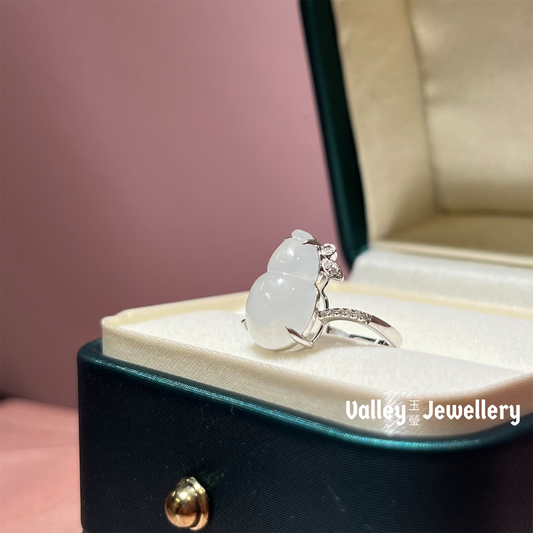 18K Gold Jadeite Ring