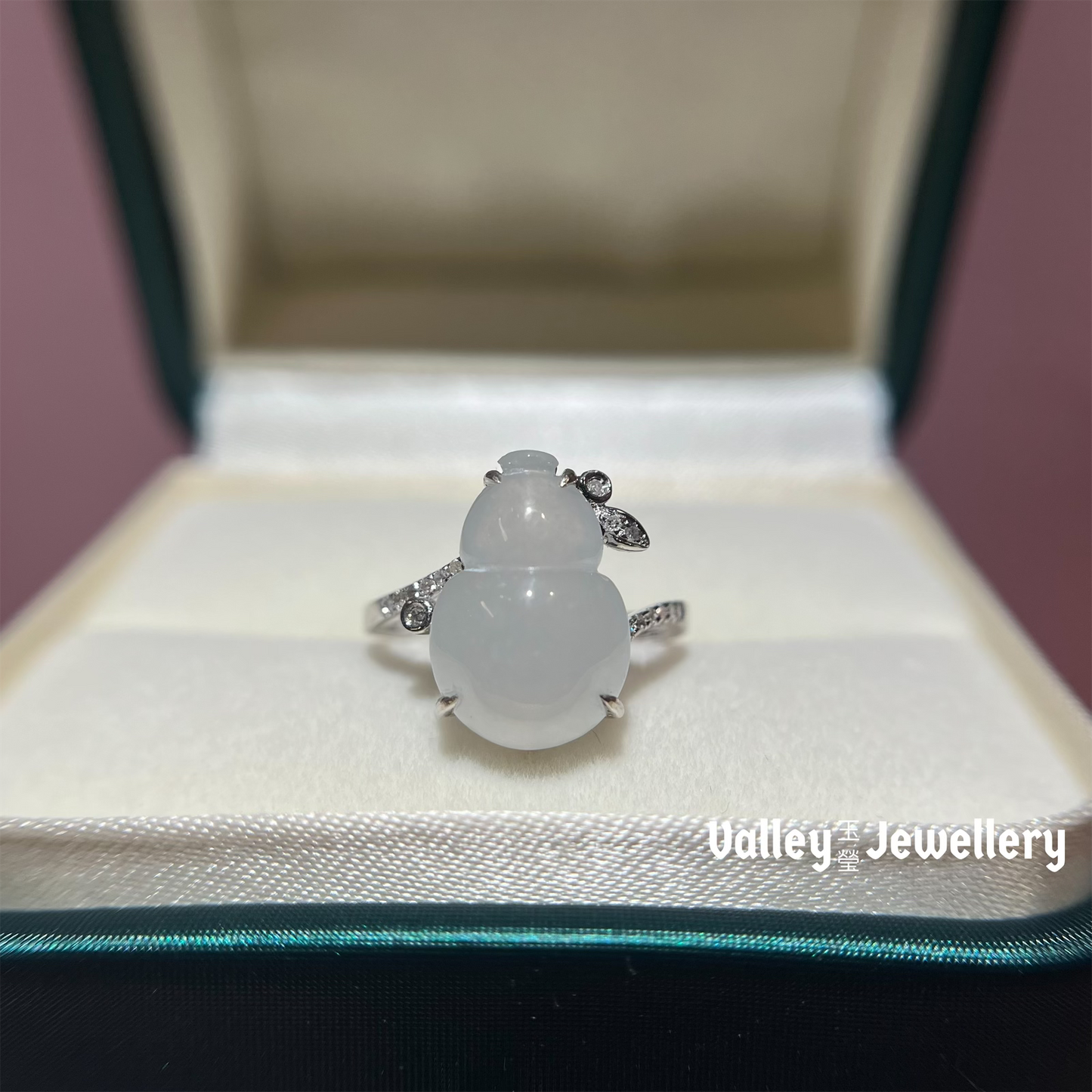 18K Gold Jadeite Ring