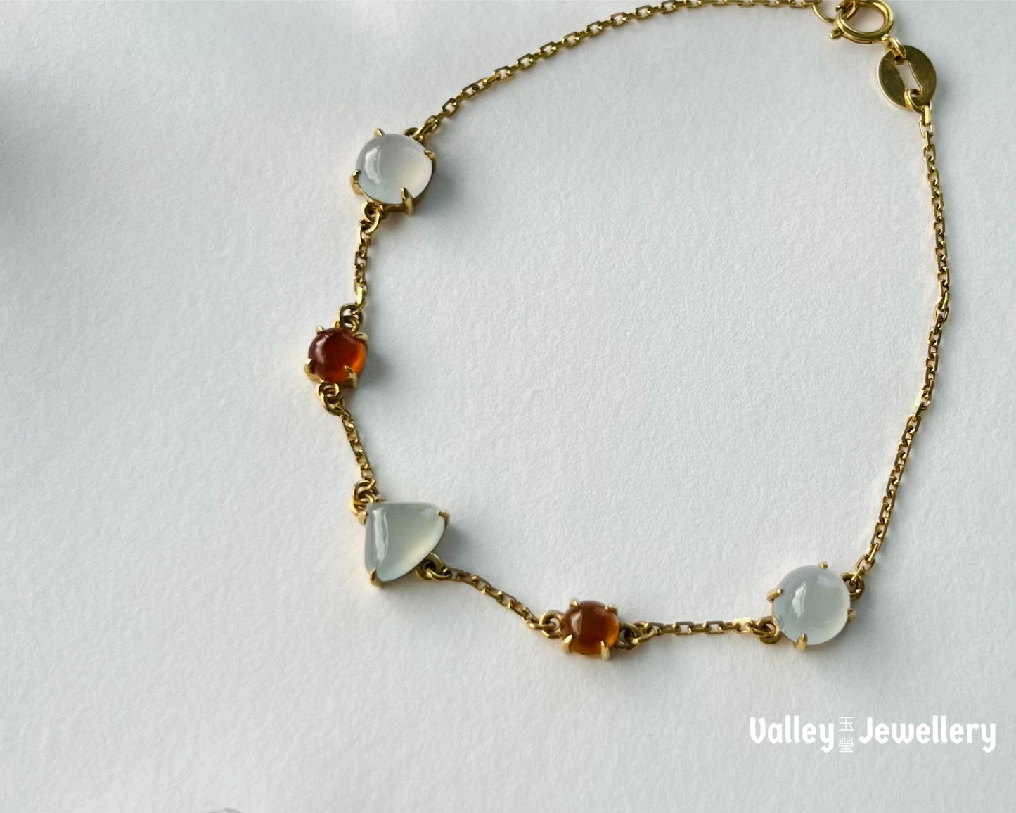 [ Preorder ] 18K Natural Jadeite Bracelet