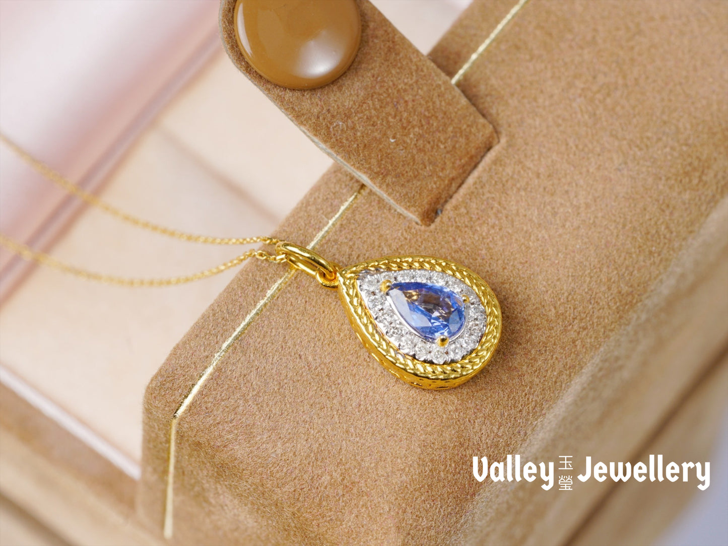 Sparkling Sapphire Pendant with Chain