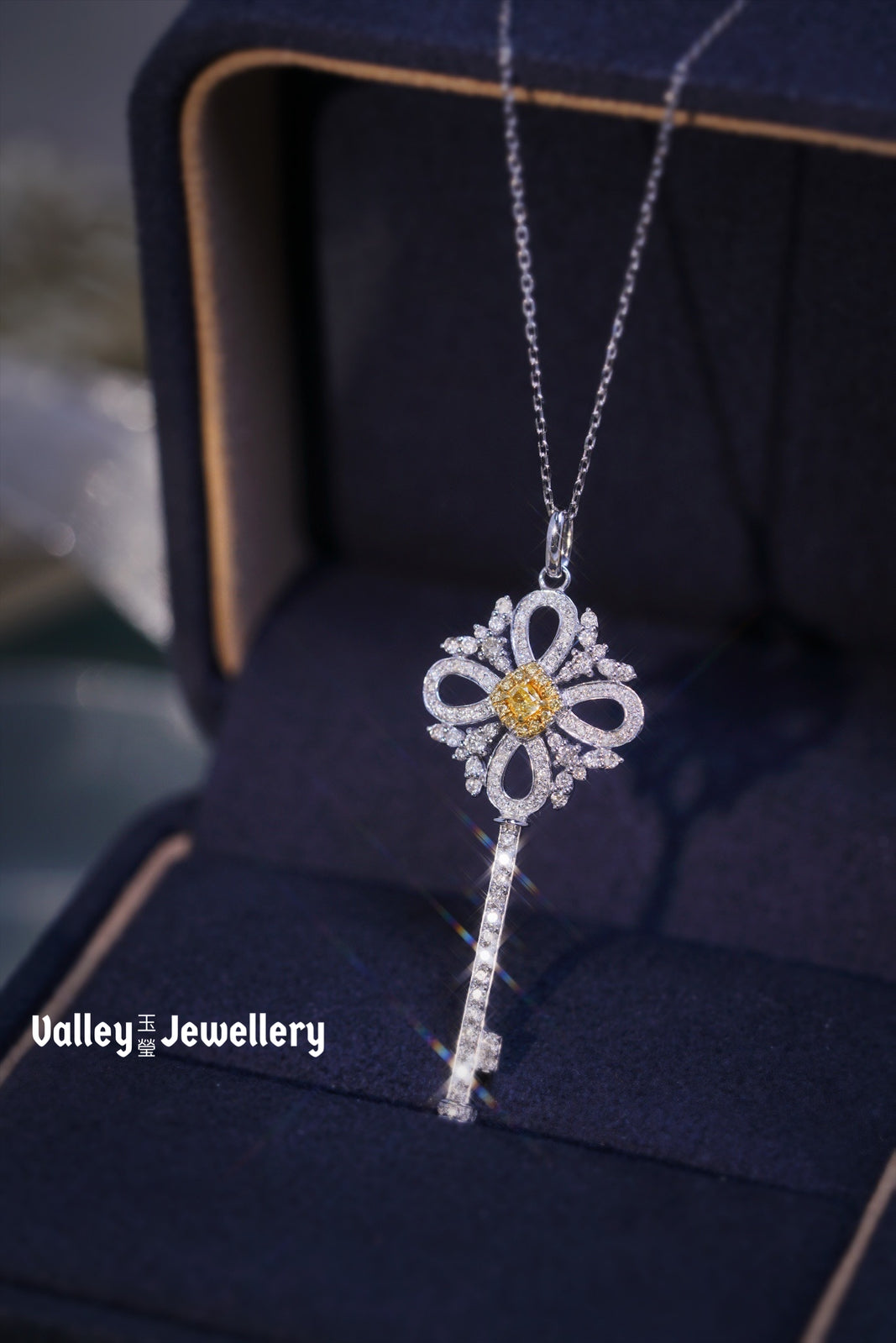 18K Yellow Diamond Necklace