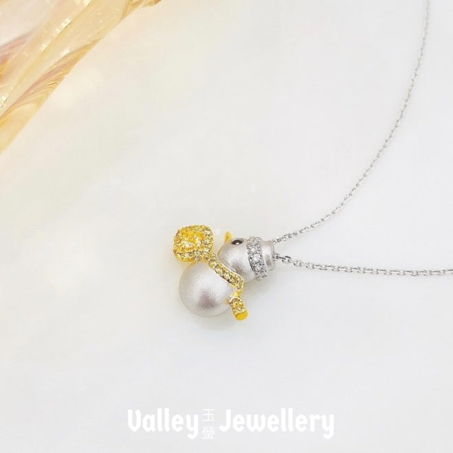 Snowman Yellow Diamond Necklace