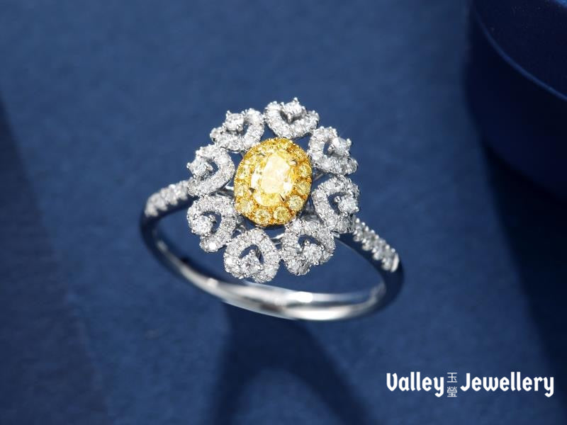 18K Yellow Diamond Ring