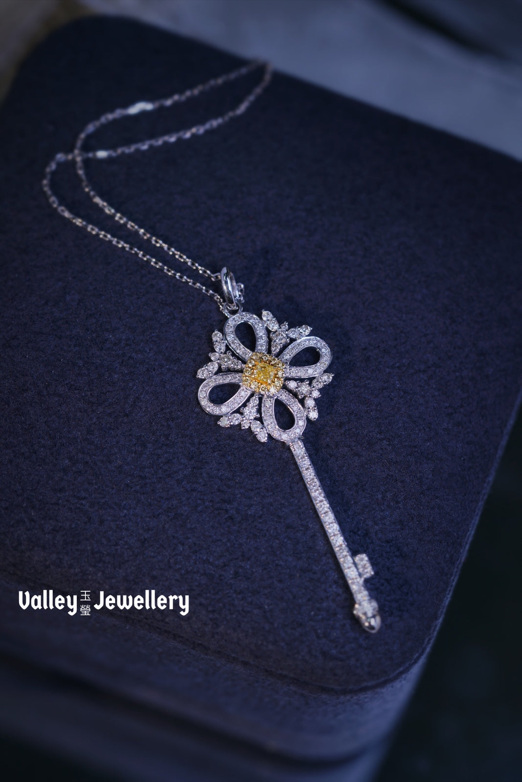 18K Yellow Diamond Necklace