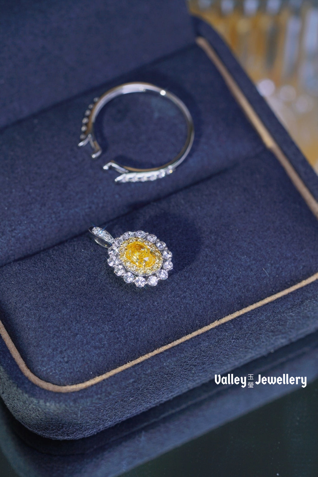 18K Yellow Diamond Ring / Pendant