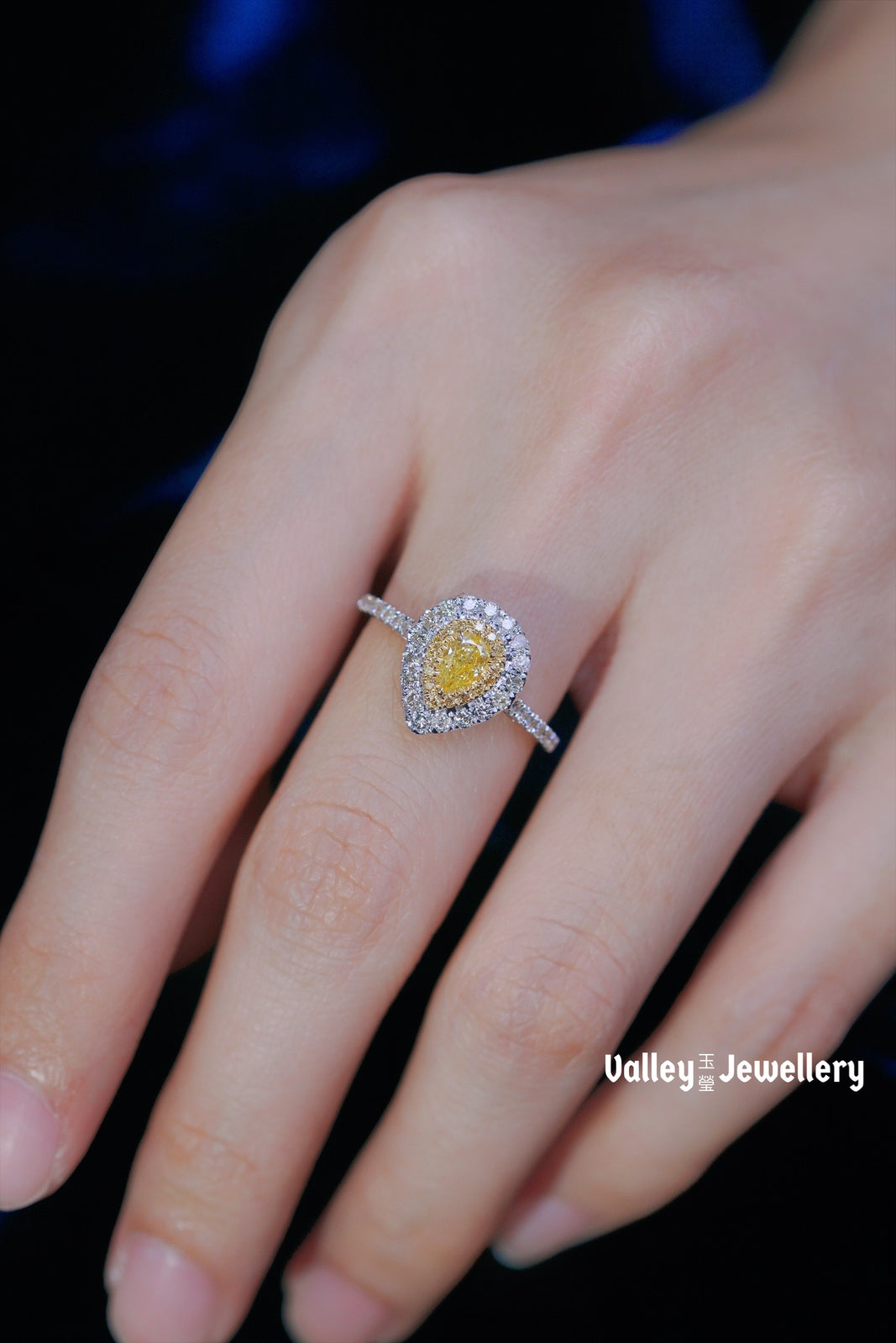 18K Yellow Diamond Ring